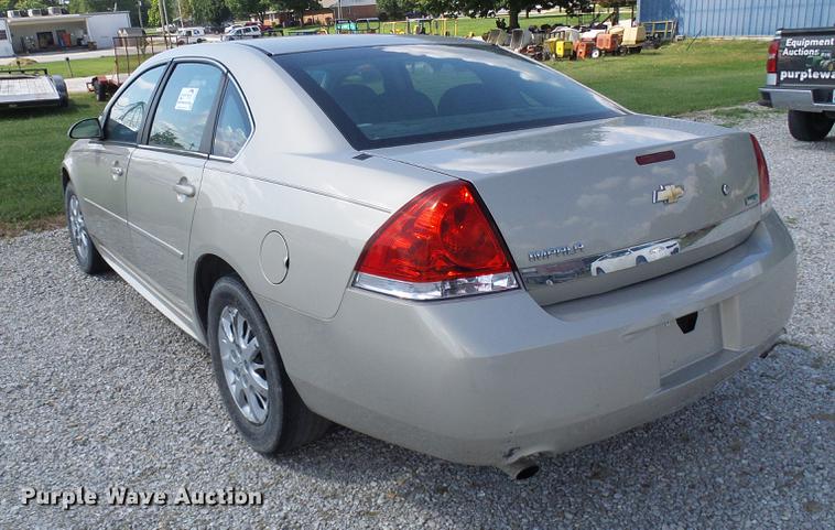 image for item DE5226 2011 Chevrolet Impala Police Cruiser