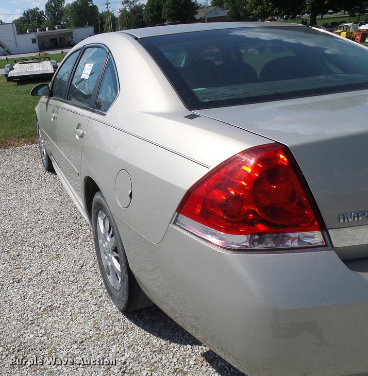 image for item DE5226 2011 Chevrolet Impala Police Cruiser