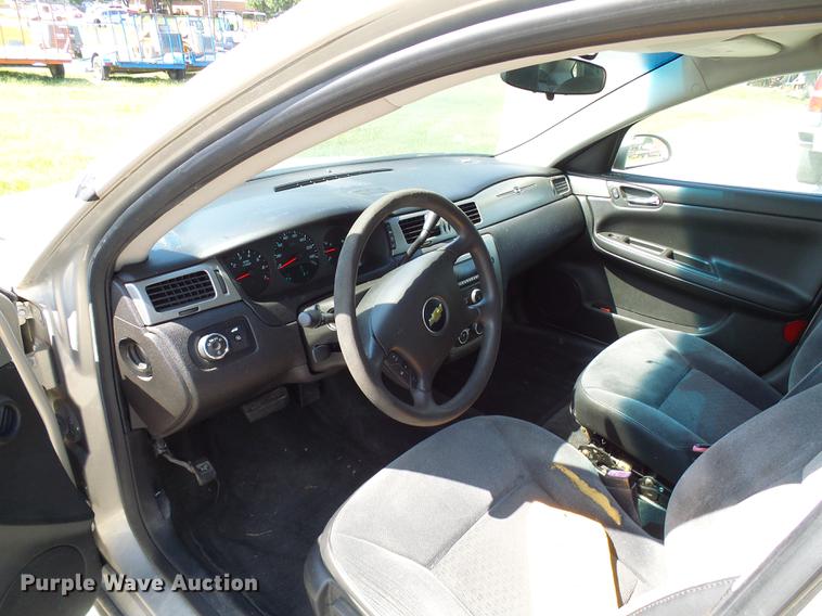 image for item DE5226 2011 Chevrolet Impala Police Cruiser