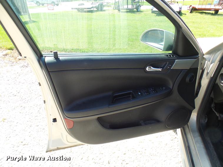 image for item DE5226 2011 Chevrolet Impala Police Cruiser