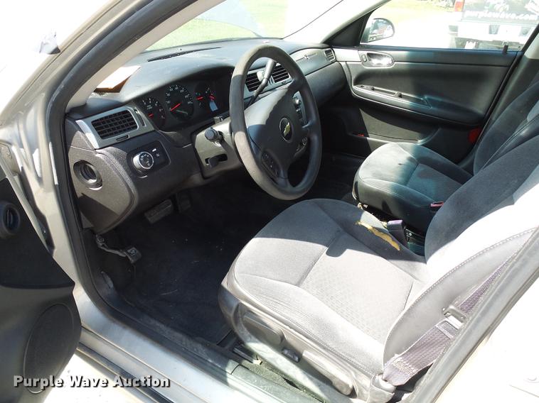 image for item DE5226 2011 Chevrolet Impala Police Cruiser