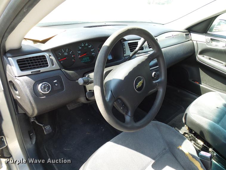 image for item DE5226 2011 Chevrolet Impala Police Cruiser