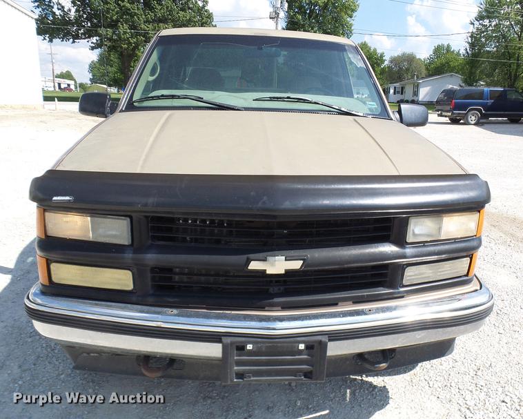 image for item DE5232 1997 Chevrolet 1500 Ext. Cab pickup truck