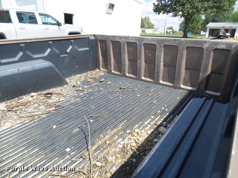 image for item DE5232 1997 Chevrolet 1500 Ext. Cab pickup truck