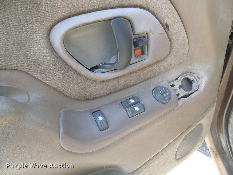 image for item DE5232 1997 Chevrolet 1500 Ext. Cab pickup truck