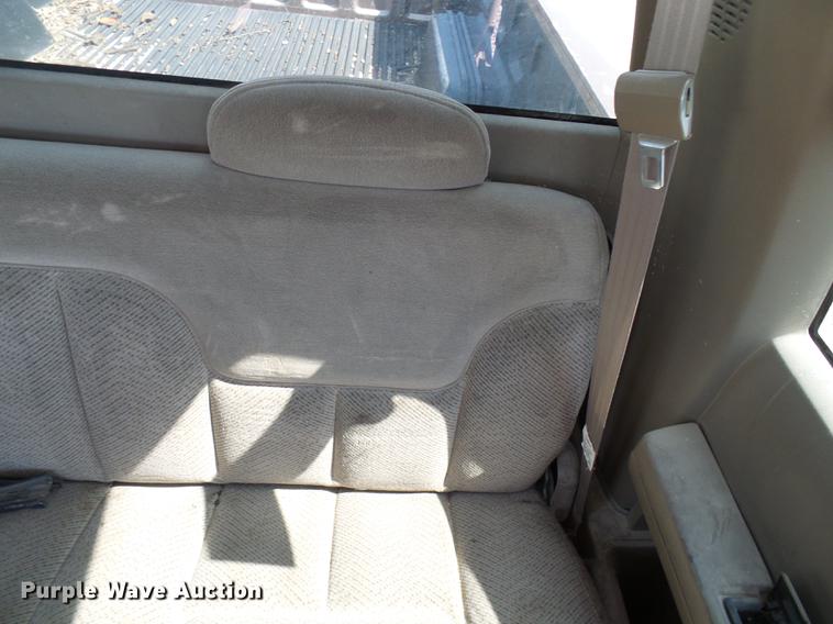 image for item DE5232 1997 Chevrolet 1500 Ext. Cab pickup truck