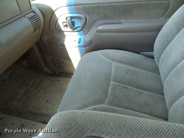 image for item DE5232 1997 Chevrolet 1500 Ext. Cab pickup truck