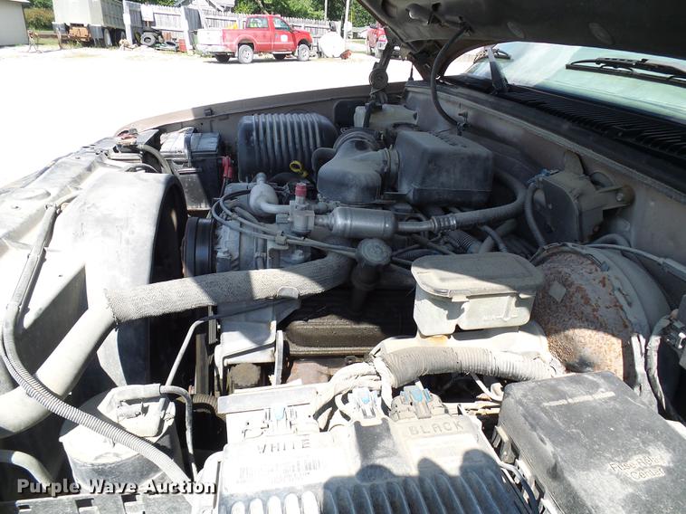 image for item DE5232 1997 Chevrolet 1500 Ext. Cab pickup truck