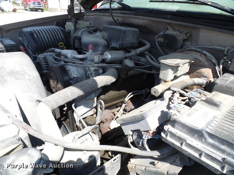 image for item DE5232 1997 Chevrolet 1500 Ext. Cab pickup truck