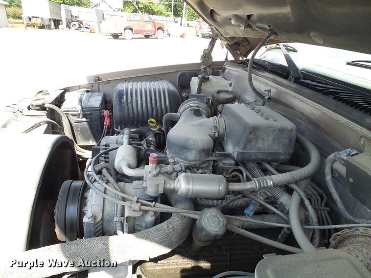 image for item DE5232 1997 Chevrolet 1500 Ext. Cab pickup truck