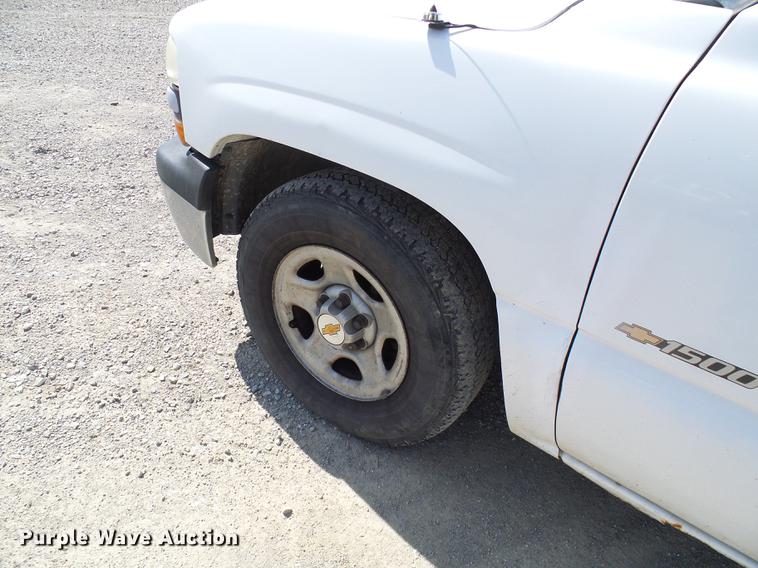 image for item DE5249 2000 Chevrolet Silverado 1500 pickup truck