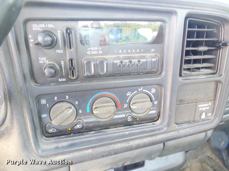 image for item DE5249 2000 Chevrolet Silverado 1500 pickup truck