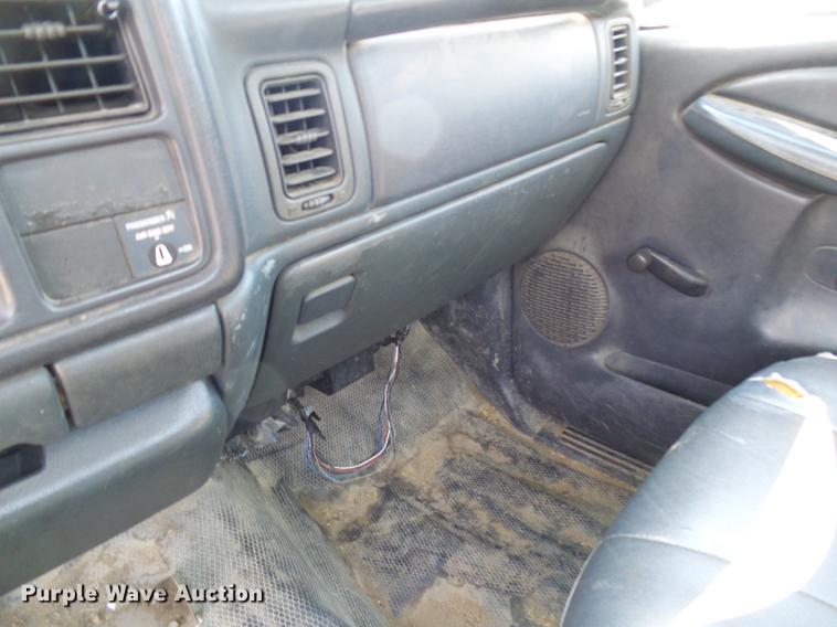 image for item DE5249 2000 Chevrolet Silverado 1500 pickup truck