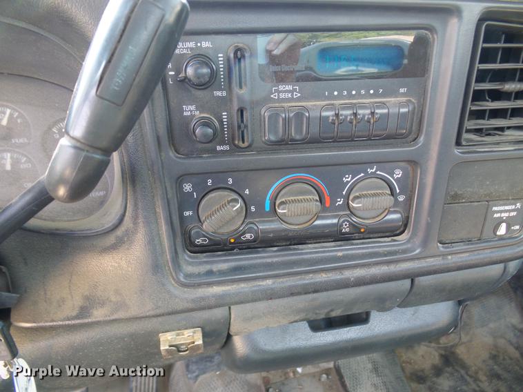 image for item DE5249 2000 Chevrolet Silverado 1500 pickup truck