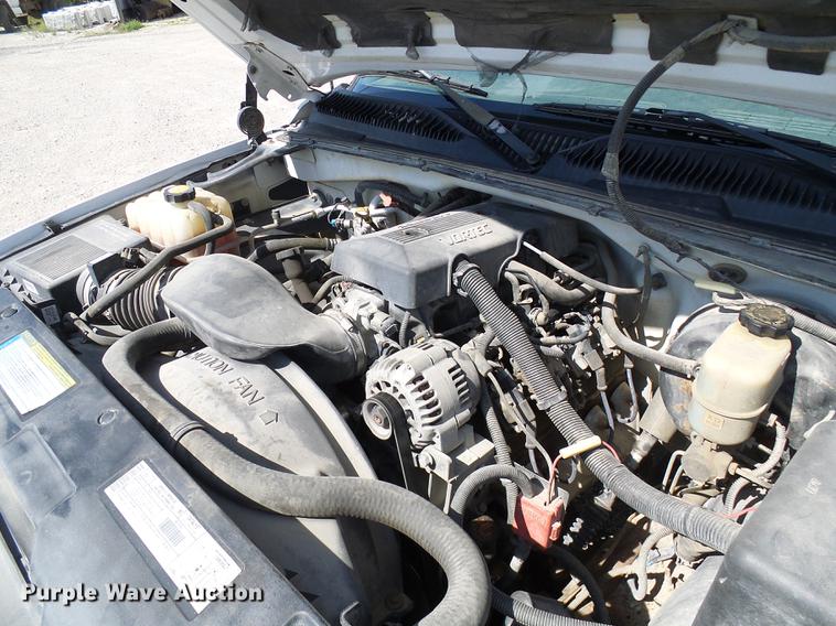 image for item DE5249 2000 Chevrolet Silverado 1500 pickup truck