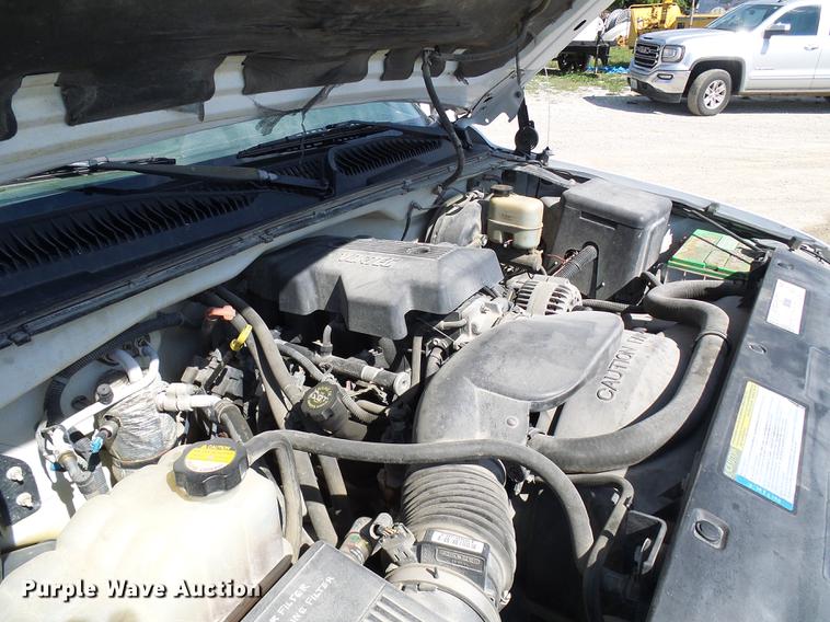 image for item DE5249 2000 Chevrolet Silverado 1500 pickup truck