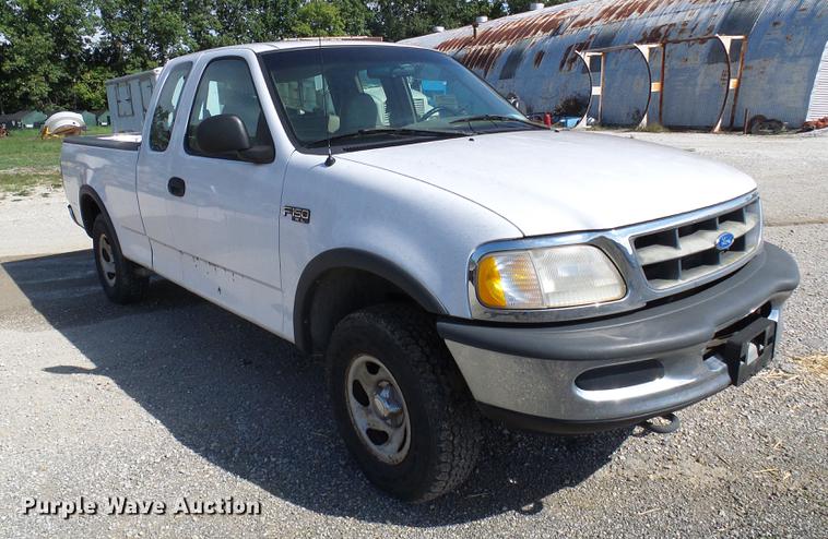 image for item DE5250 1997 Ford F150 SuperCab pickup truck