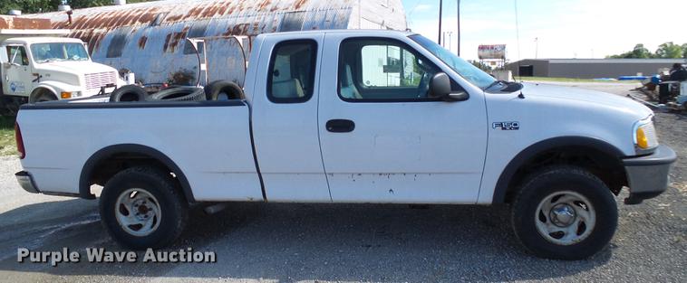 image for item DE5250 1997 Ford F150 SuperCab pickup truck