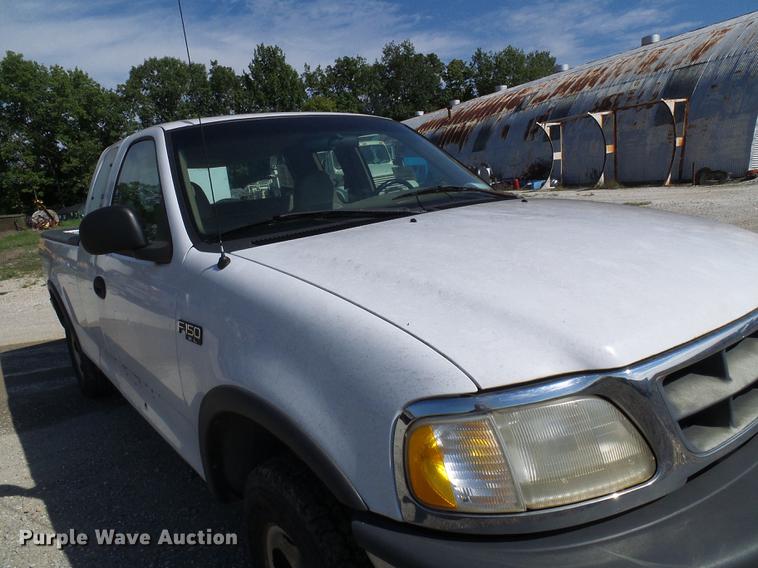 image for item DE5250 1997 Ford F150 SuperCab pickup truck