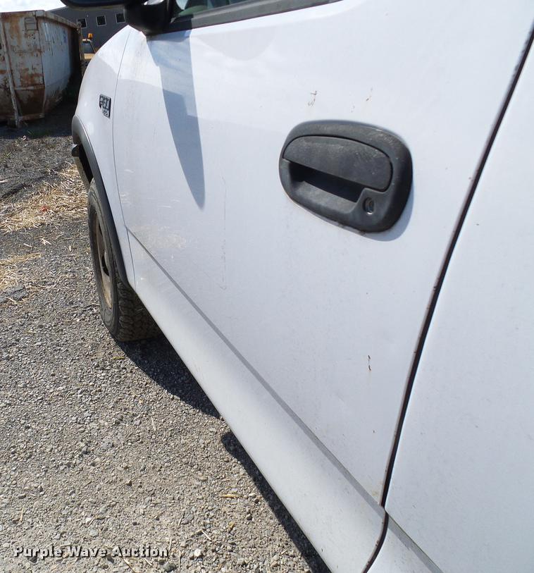 image for item DE5250 1997 Ford F150 SuperCab pickup truck