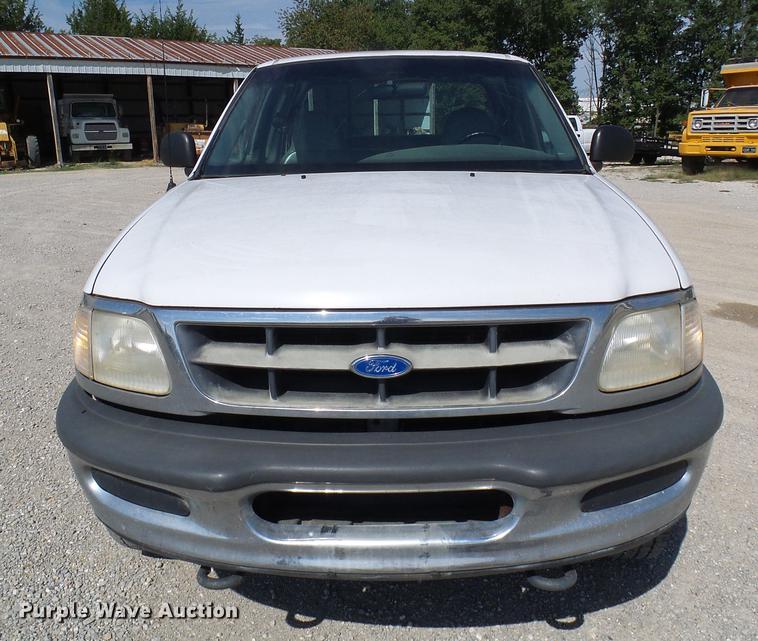 image for item DE5251 1997 Ford F150 SuperCab pickup truck