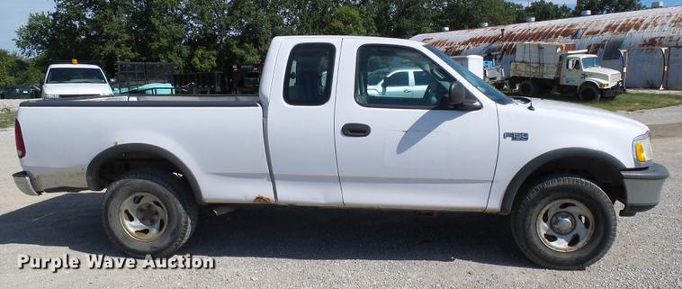 image for item DE5251 1997 Ford F150 SuperCab pickup truck