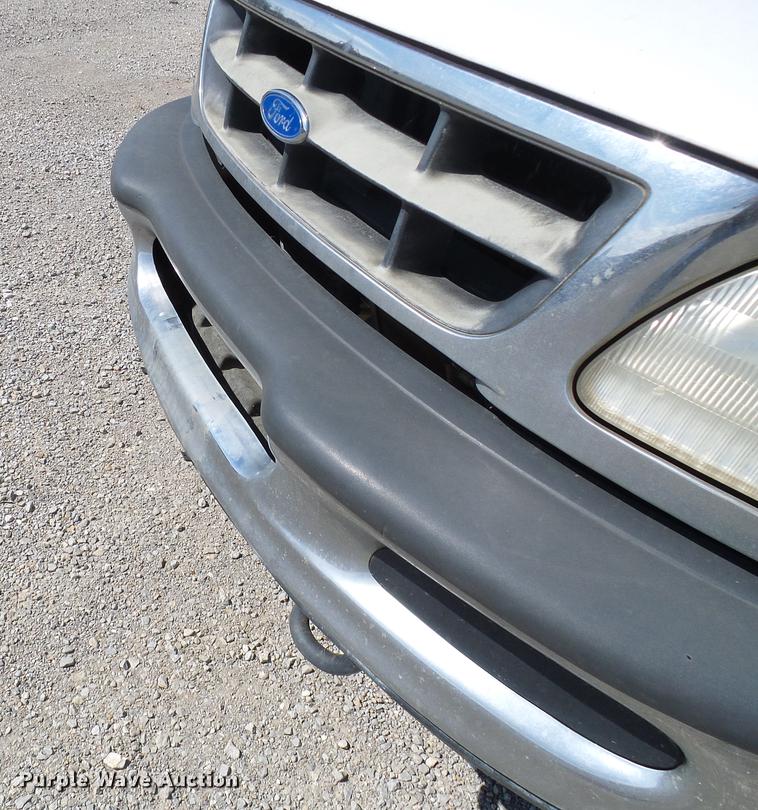 image for item DE5251 1997 Ford F150 SuperCab pickup truck