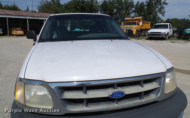 image for item DE5251 1997 Ford F150 SuperCab pickup truck