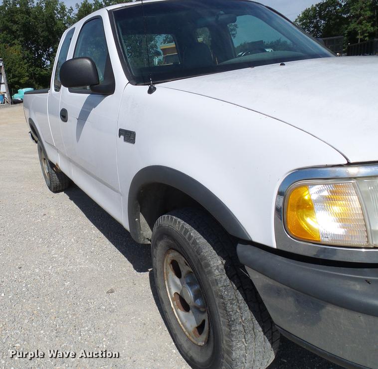 image for item DE5251 1997 Ford F150 SuperCab pickup truck