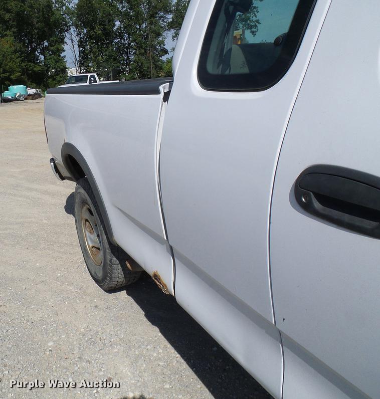 image for item DE5251 1997 Ford F150 SuperCab pickup truck