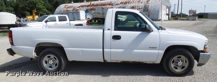 image for item DE5253 2001 Chevrolet Silverado 1500 pickup truck