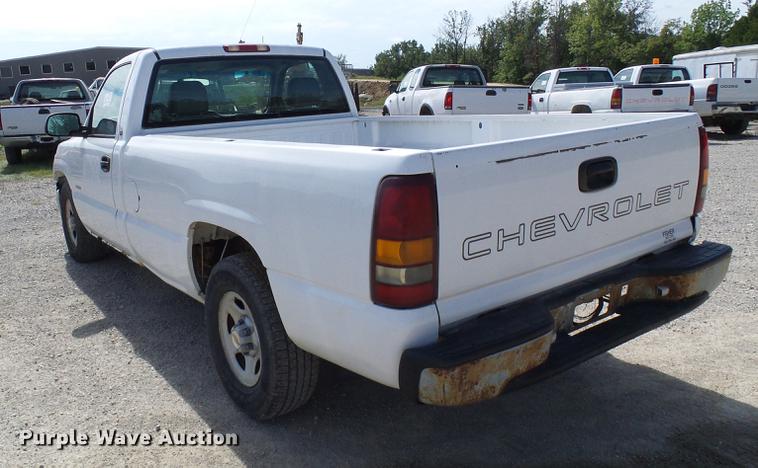 image for item DE5253 2001 Chevrolet Silverado 1500 pickup truck