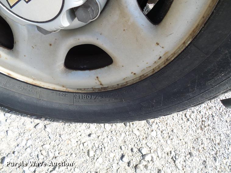 image for item DE5253 2001 Chevrolet Silverado 1500 pickup truck