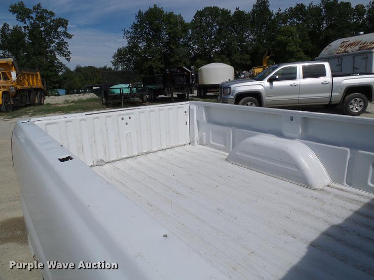 image for item DE5253 2001 Chevrolet Silverado 1500 pickup truck