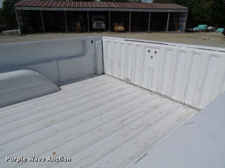 image for item DE5253 2001 Chevrolet Silverado 1500 pickup truck