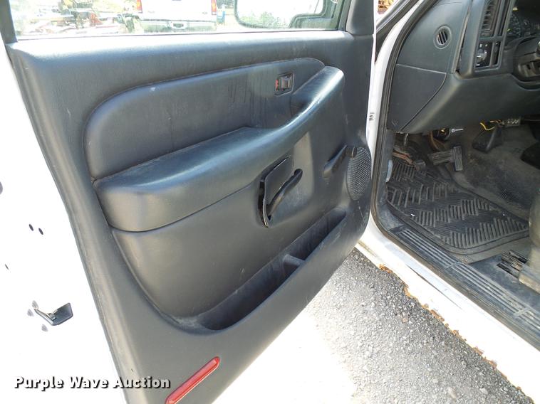 image for item DE5253 2001 Chevrolet Silverado 1500 pickup truck