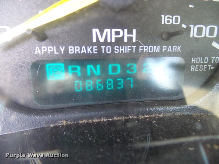 image for item DE5253 2001 Chevrolet Silverado 1500 pickup truck