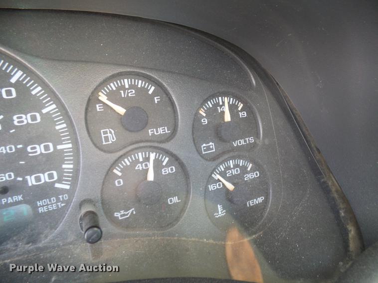 image for item DE5253 2001 Chevrolet Silverado 1500 pickup truck