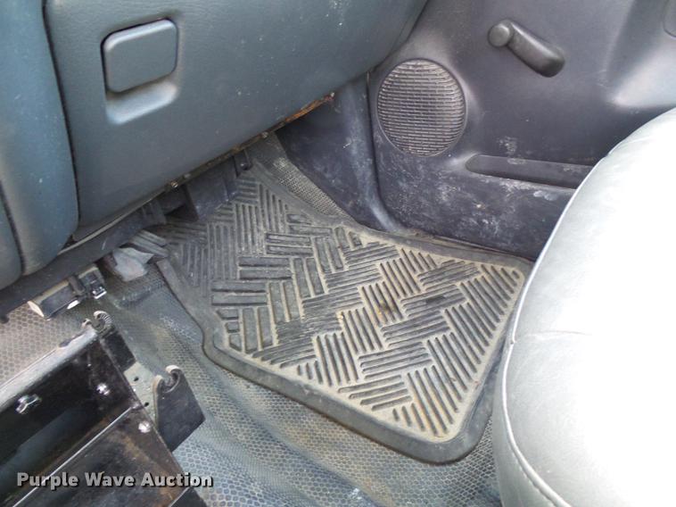 image for item DE5253 2001 Chevrolet Silverado 1500 pickup truck