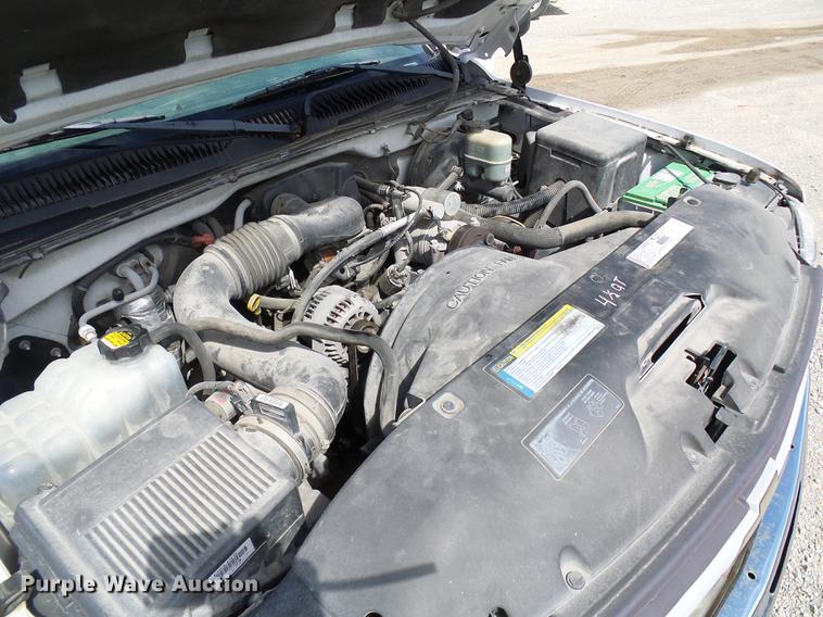 image for item DE5253 2001 Chevrolet Silverado 1500 pickup truck