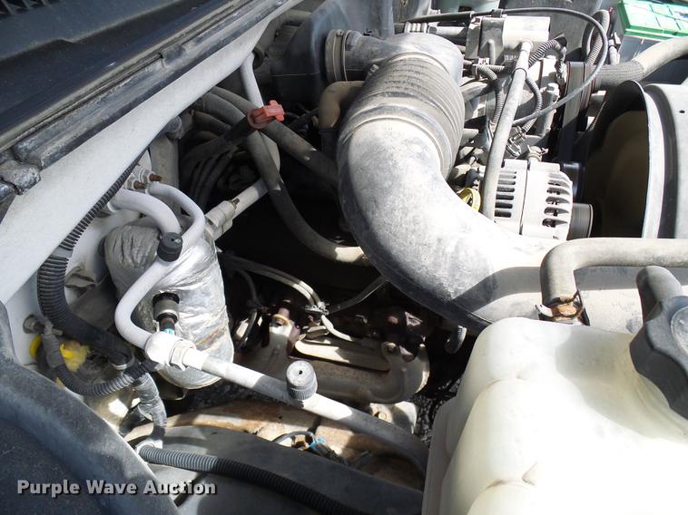 image for item DE5253 2001 Chevrolet Silverado 1500 pickup truck