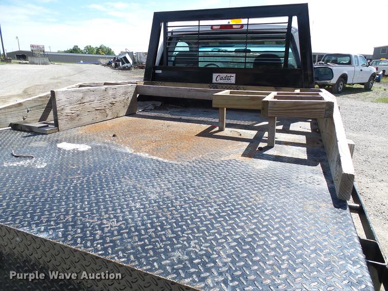 image for item DE5254 2001 Chevrolet Silverado 1500 flatbed pickup truck