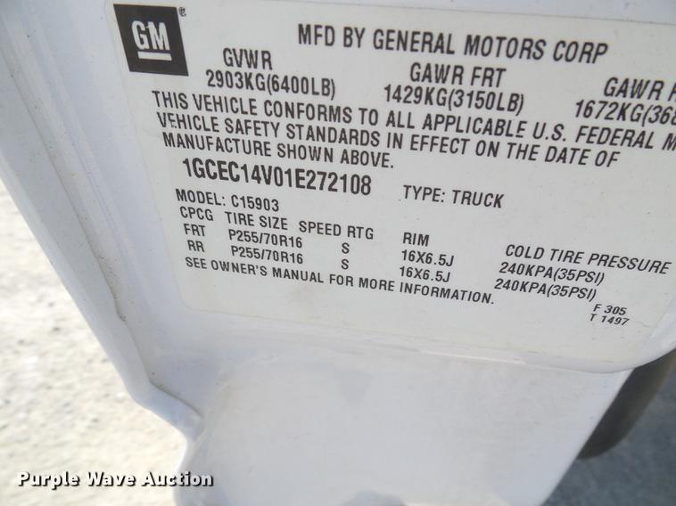 image for item DE5254 2001 Chevrolet Silverado 1500 flatbed pickup truck