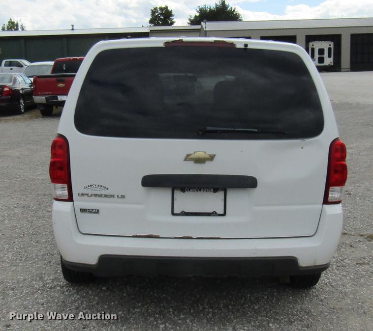 image for item DE5851 2008 Chevrolet Uplander LS van
