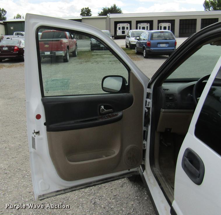 image for item DE5851 2008 Chevrolet Uplander LS van