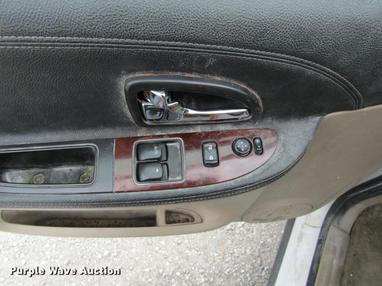 image for item DE5851 2008 Chevrolet Uplander LS van