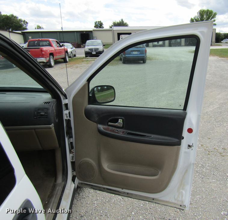 image for item DE5851 2008 Chevrolet Uplander LS van