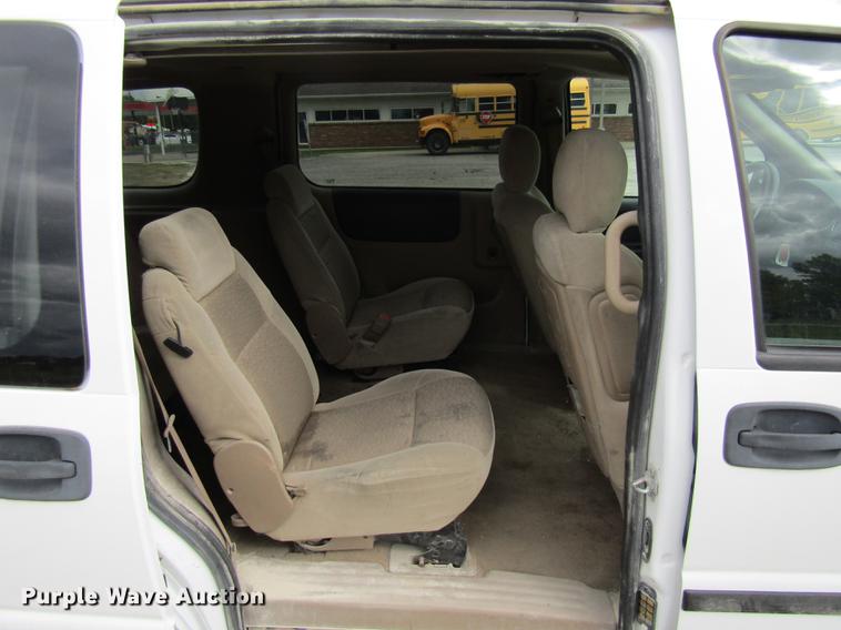 image for item DE5851 2008 Chevrolet Uplander LS van