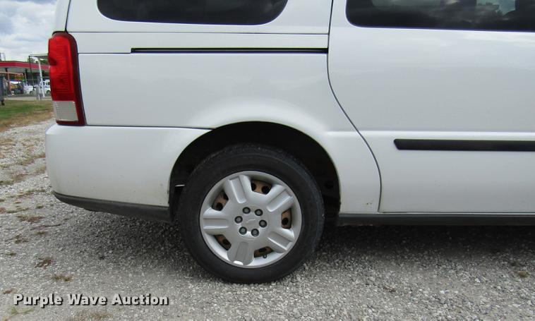 image for item DE5851 2008 Chevrolet Uplander LS van