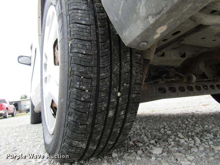 image for item DE5851 2008 Chevrolet Uplander LS van